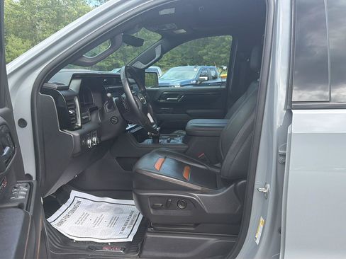 Certified 2024 GMC Sierra 1500 AT4 w/ Technology Package AWD/4WD image 9