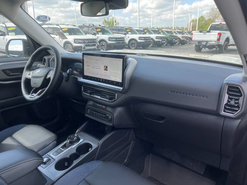 Used 2025 Ford Bronco Sport Outer Banks w/ Outer Banks Tech Package+ AWD/4WD image 18
