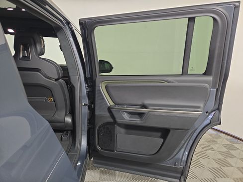 Used 2025 Rivian R1S Adventure AWD/4WD image 19