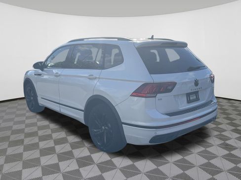 Used 2023 Volkswagen Tiguan SE R-Line AWD/4WD image 5