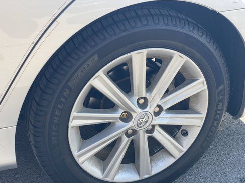 Used 2012 Toyota Camry XLE w/ Leather Pkg FWD image 13