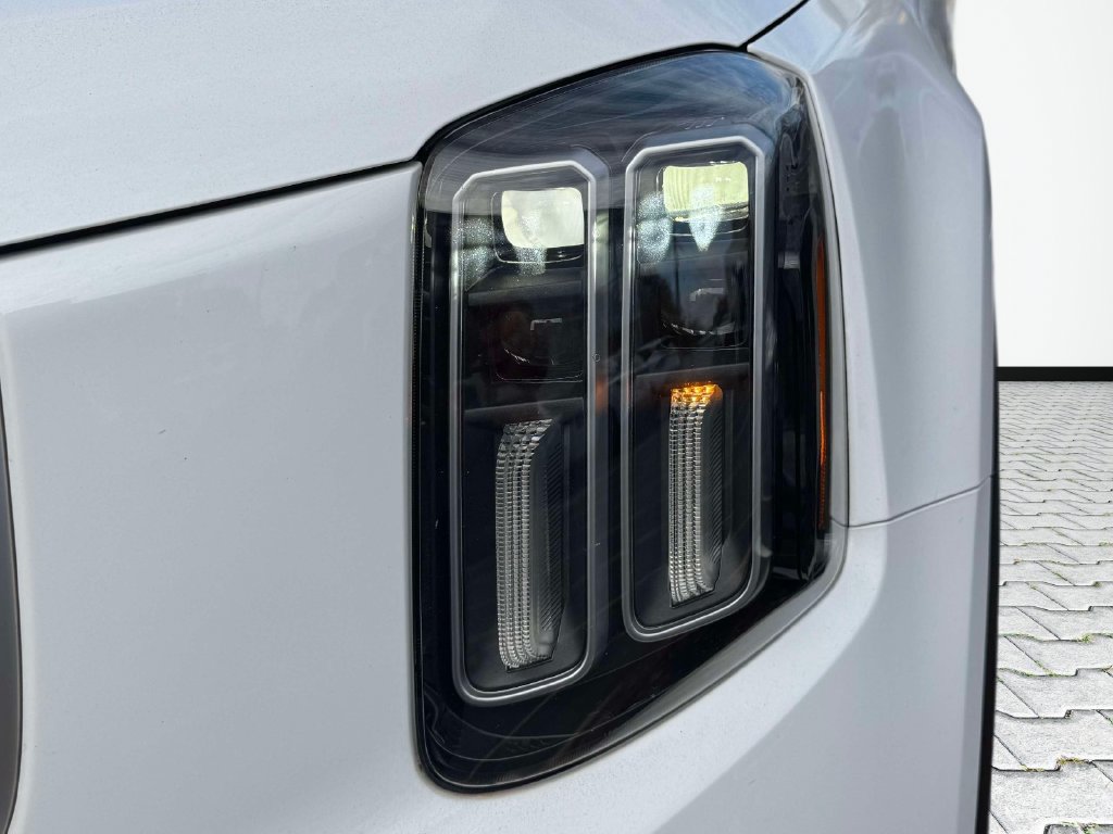 Used 2025 Kia Telluride EX AWD/4WD image 9
