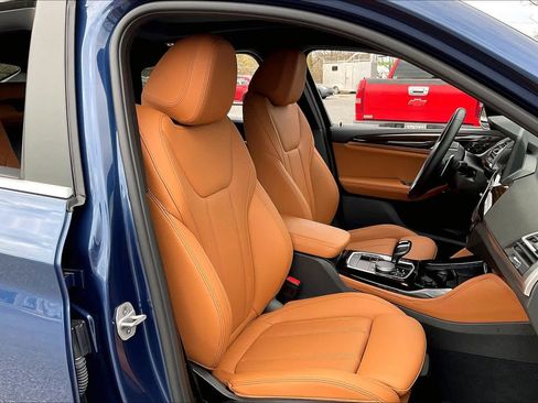 Used 2025 BMW X4 xDrive30i image 8