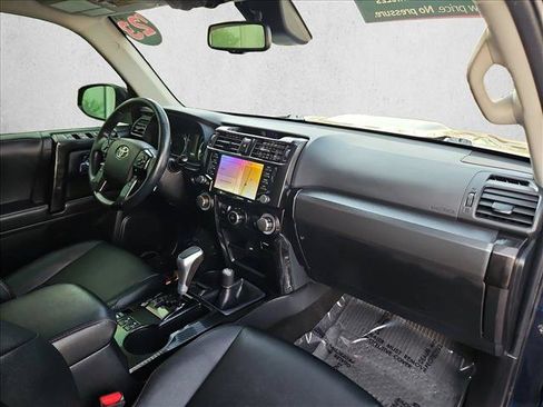 Used 2023 Toyota 4Runner TRD Off-Road Premium AWD/4WD image 22