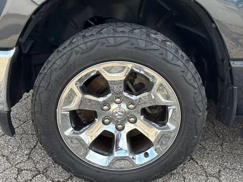 Used 2019 RAM 1500 Big Horn AWD/4WD image 14