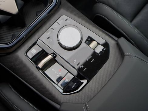 Used 2025 BMW X3 xDrive30i w/ Premium Package image 18