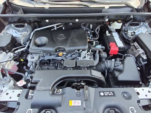Used 2021 Toyota RAV4 LE w/ Carpet Mat Package (TMS) FWD image 32