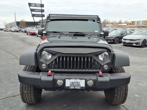 Used 2018 Jeep Wrangler Unlimited Sport S image 19