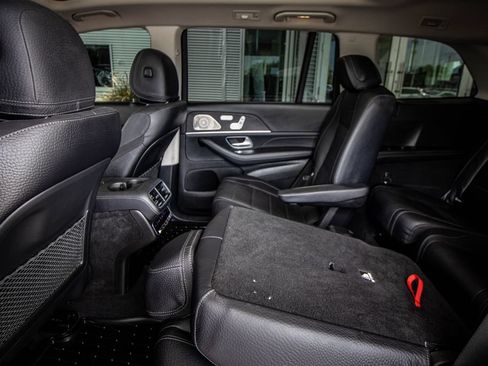 Used 2023 Mercedes-Benz GLS 580 4MATIC image 26