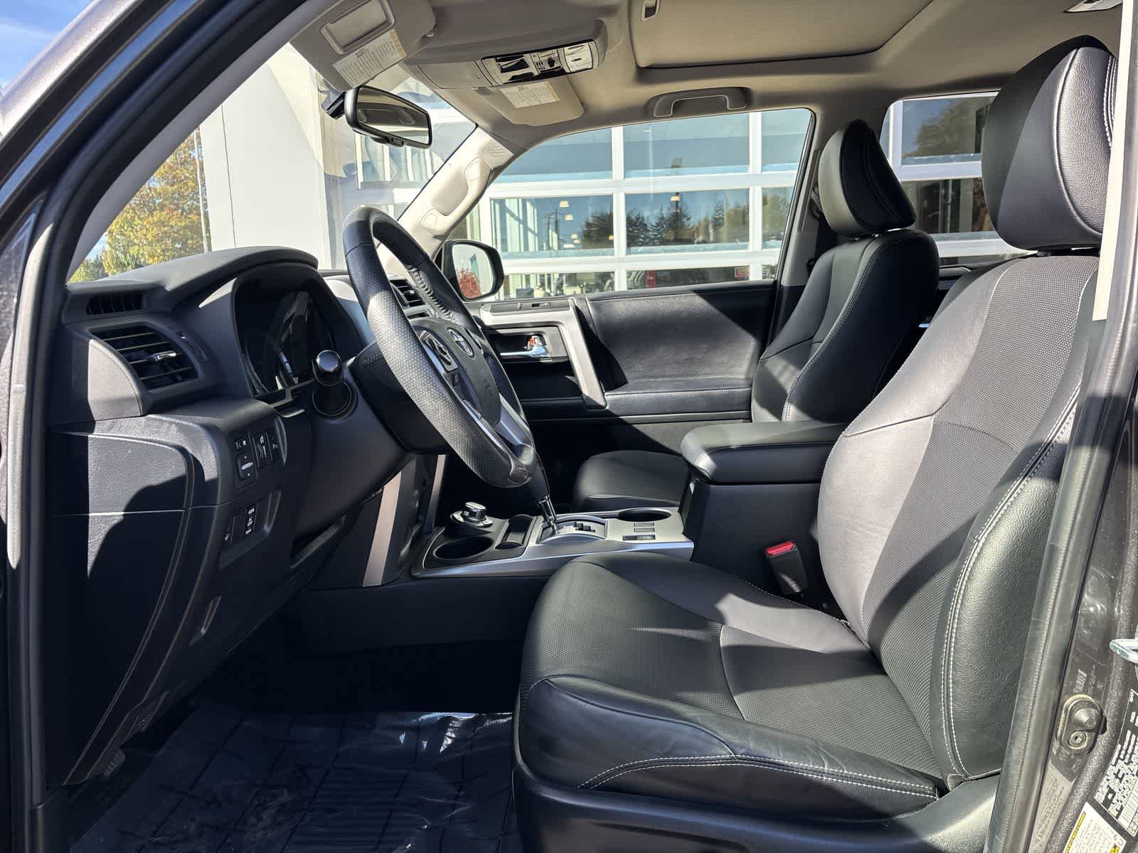 Used 2018 Toyota 4Runner Limited AWD/4WD image 10