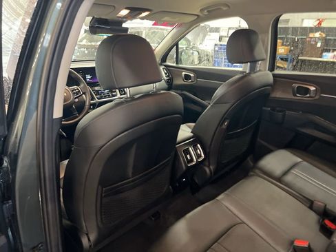 Certified 2023 Kia Sorento S image 9