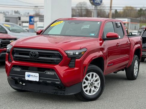 Certified 2024 Toyota Tacoma SR5 image 1