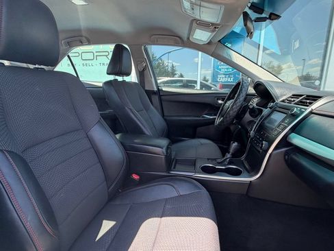Used 2016 Toyota Camry SE FWD image 12