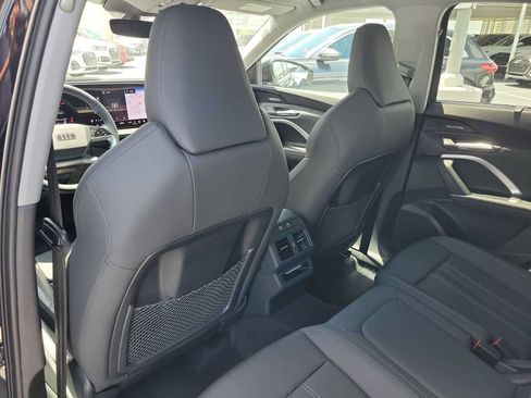 Certified 2025 Audi Q5 Premium Plus w/ Premium Plus AWD/4WD image 17