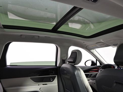 New 2026 Lincoln Nautilus Reserve image 17