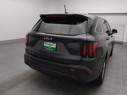 Used 2023 Kia Sorento LX FWD image 7