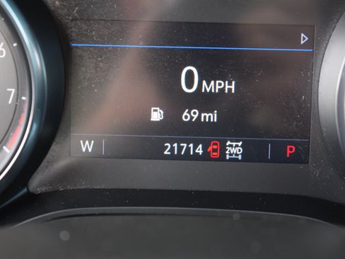 Used 2022 Buick Encore GX Essence AWD/4WD image 11