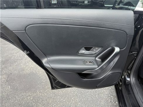 Used 2020 Mercedes-Benz CLA 250 image 21