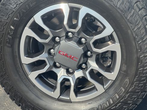 Used 2023 GMC Sierra 3500 SLT w/ SLT Preferred Package image 8