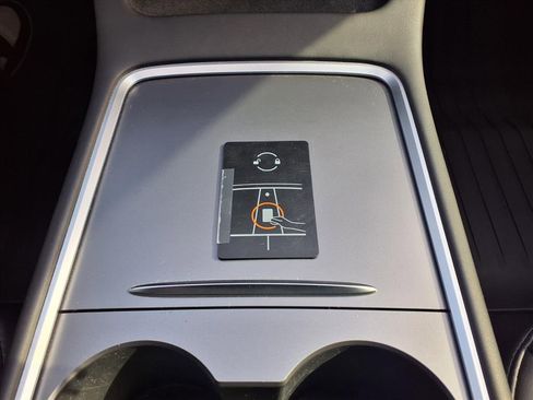 Used 2022 Tesla Model 3 Performance image 23