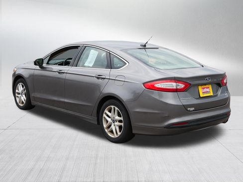 Used 2014 Ford Fusion SE w/ Equipment Group 202A FWD image 5