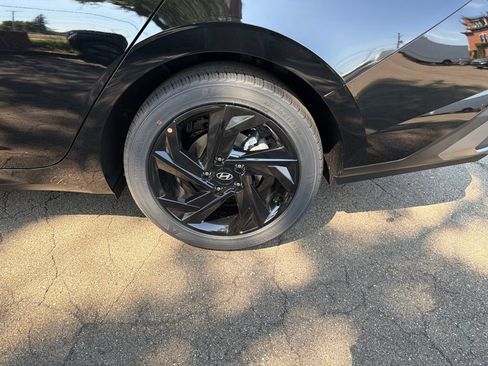 New 2026 Hyundai Elantra SEL Sport FWD image 12
