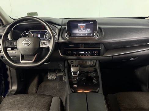 Used 2025 Nissan Rogue SV FWD image 13