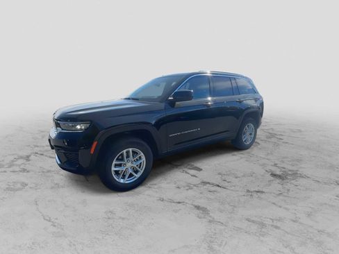 New 2025 Jeep Grand Cherokee Laredo X image 4