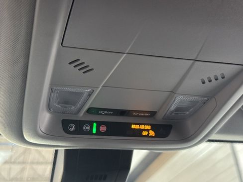 Used 2022 GMC Terrain SLE w/ Driver Convenience Package image 33