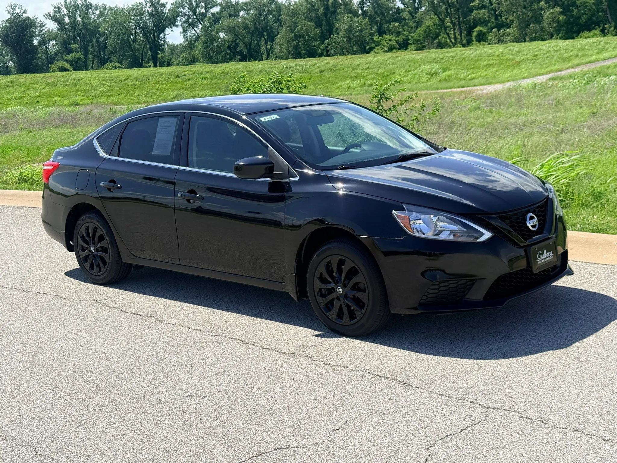 Used 2019 Nissan Sentra SV FWD image 32