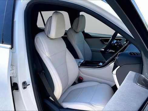 Certified 2026 Mercedes-Benz GLC 300 4MATIC image 32