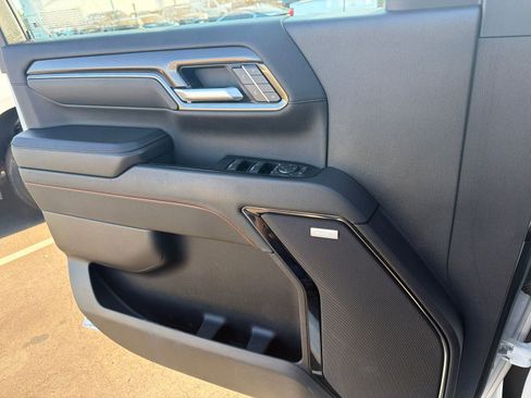 Used 2024 GMC Sierra 2500 AT4 w/ AT4 Premium Plus Package AWD/4WD image 11