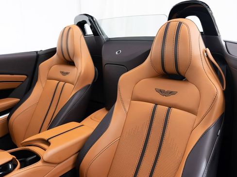 Used 2023 Aston Martin V8 Vantage Roadster image 23