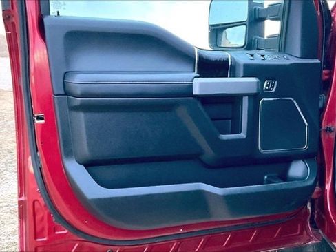 Used 2019 Ford F350 Platinum image 21