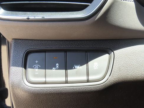 Used 2019 Hyundai Santa Fe SEL FWD image 26
