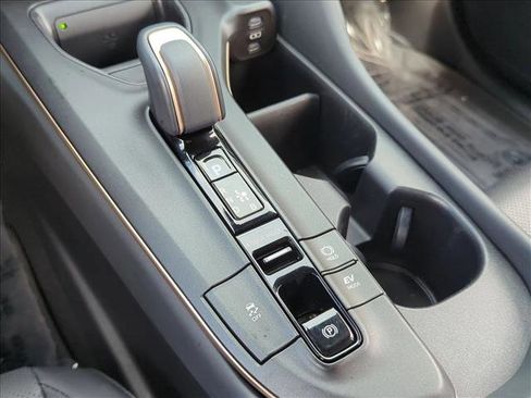 Certified 2023 Toyota Crown Limited image 12