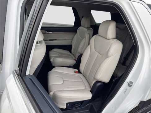 Used 2022 Hyundai Palisade SEL w/ Premium Package image 13