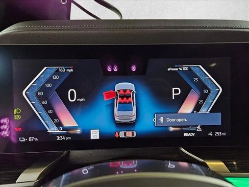 New 2025 BMW i7 xDrive60 image 10