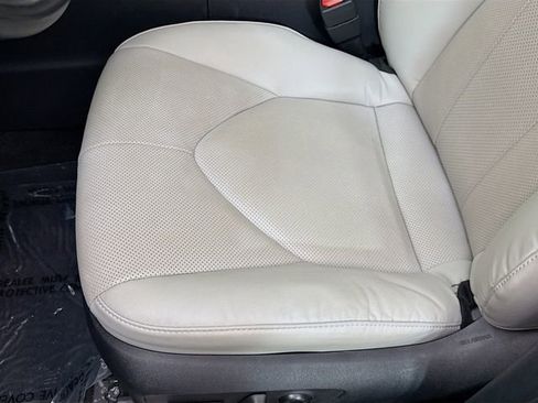 Used 2024 Toyota Grand Highlander AWD image 19