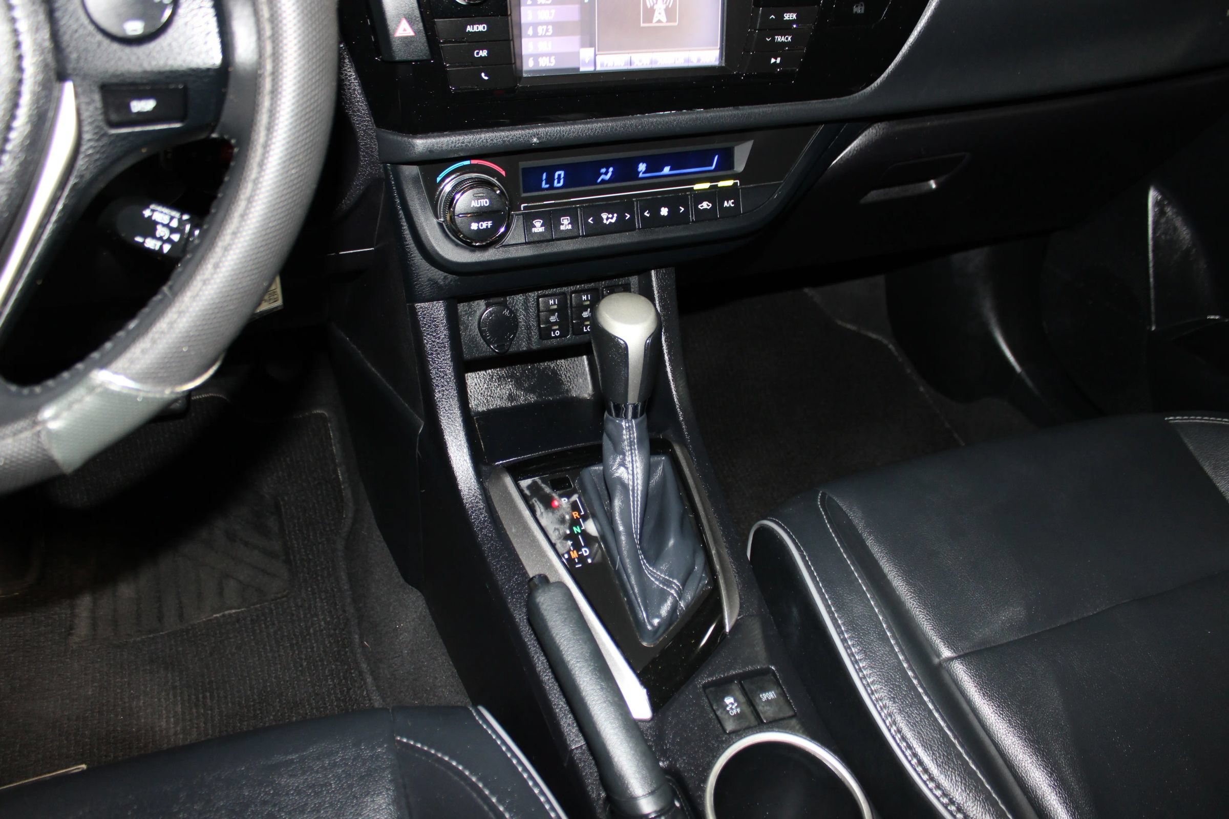Used 2014 Toyota Corolla S Premium FWD image 13