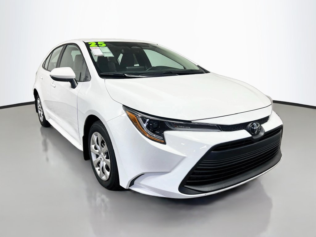 Used 2025 Toyota Corolla LE FWD image 1