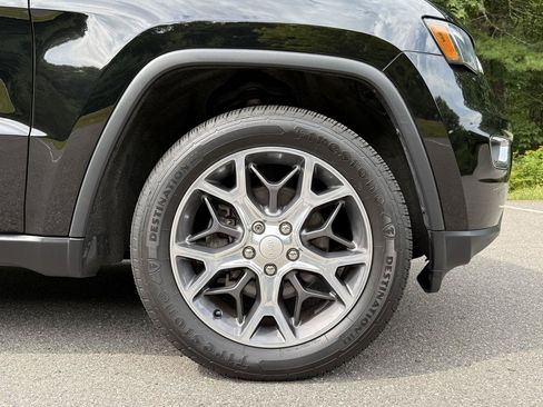 Used 2019 Jeep Grand Cherokee Limited w/ Luxury Group II AWD/4WD image 11