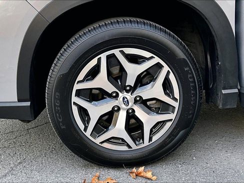 Certified 2023 Subaru Forester Premium image 17