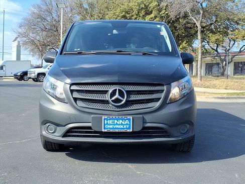 Used 2019 Mercedes-Benz Metris Passenger w/ Convenience Package image 2