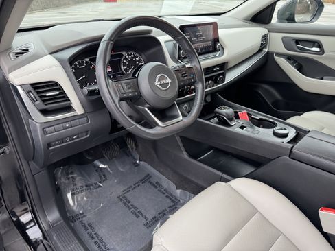 Used 2023 Nissan Rogue SV w/ SV Premium B Package image 26