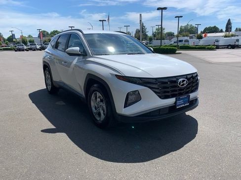 Certified 2024 Hyundai Tucson SEL FWD image 11
