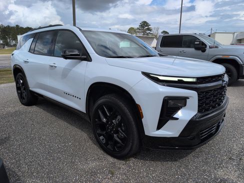 Used 2026 Chevrolet Traverse RS w/ LPO, Floor Liner Package image 11