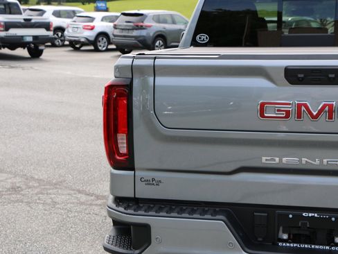 Used 2025 GMC Sierra 1500 Denali w/ Denali Reserve Package AWD/4WD image 6