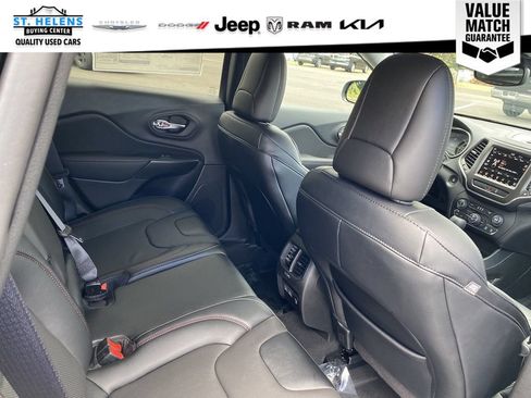 Used 2022 Jeep Cherokee Trailhawk w/ Sun, Sound & Nav Group AWD/4WD image 36