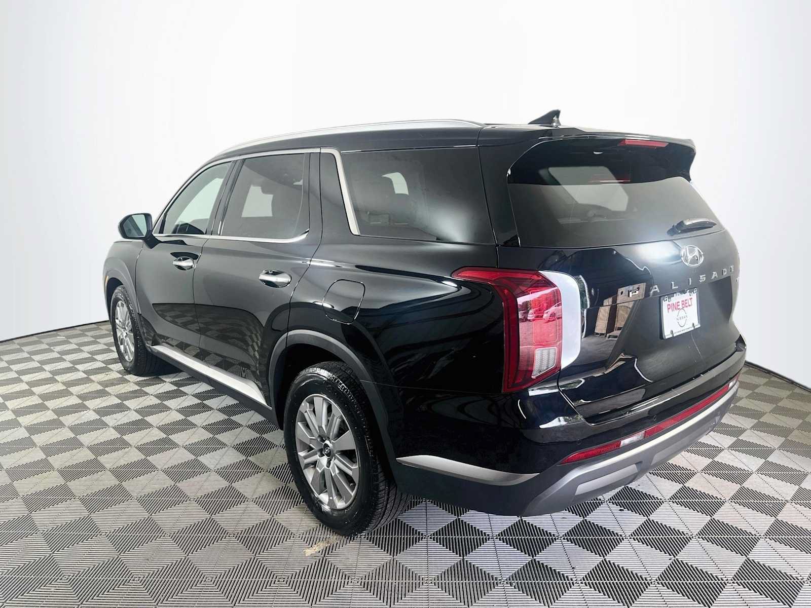 Used 2025 Hyundai Palisade SEL AWD/4WD image 6